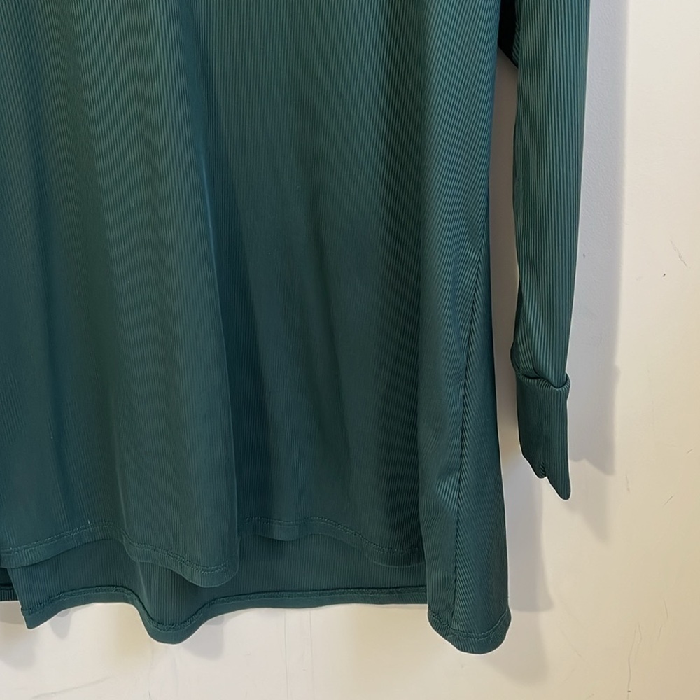 LuLaRoe Women’s Long Sleeve Elizabeth Tunic Size Small - Picture 3 of 7